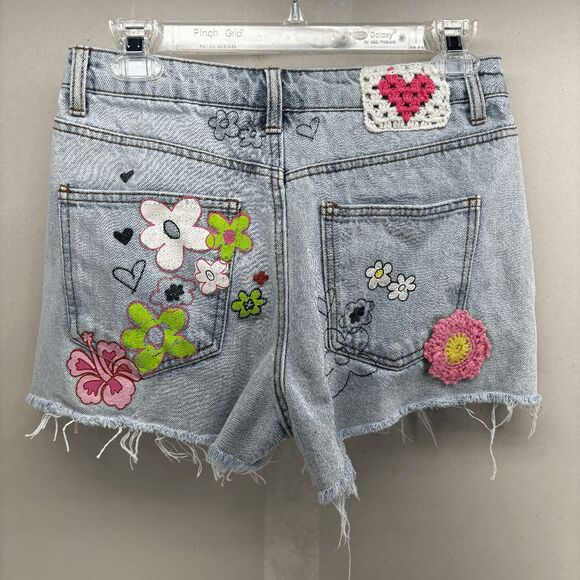 Forever 21 BARBIE Denim Jean Shorts 28 Distressed Embroidered Painted Mattel 22 - Picture 3 of 4